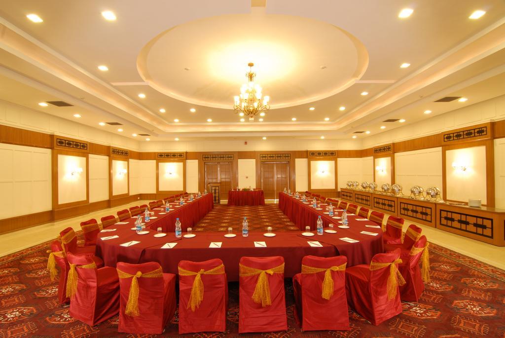 Chanakya Bnr Hotel 란치 외부 사진
